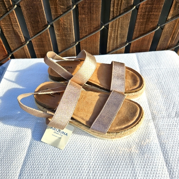 Arizona Jean Co. Memory Foam Sandals Girls Size 3M - Picture 4 of 16